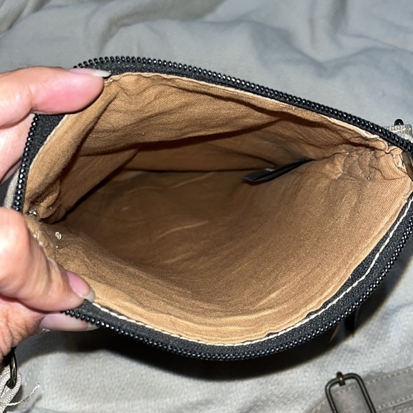 VINTAGE JOY RECYCLED MILITARY TENT SMALL CROSSBODY - Picture 4 of 6